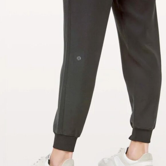 Lululemon On The Fly Joggers Black 8 - Picture 11 of 11